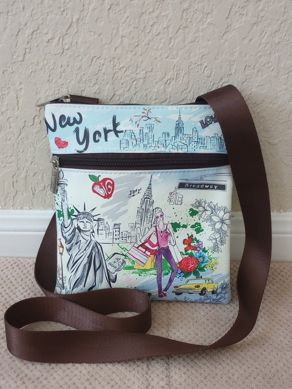 New York Illustrated Crossbody Bag in White and Brown